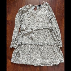 Beautiful and comfortable dress for a girl